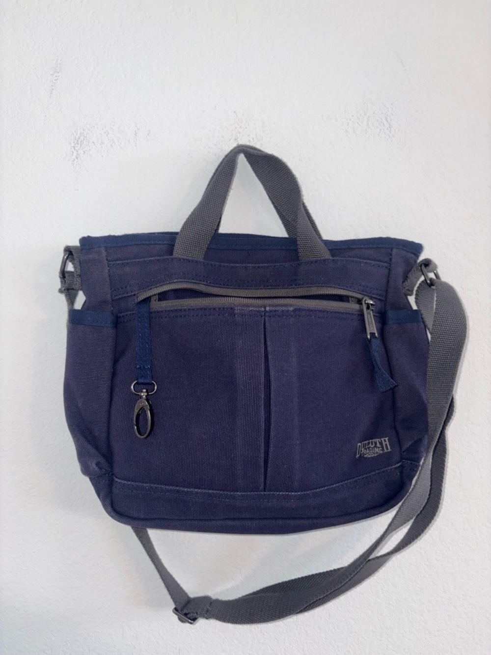 Duluth Trading Co Heritage Canvas Travel Sling Bag Navy - Picture 9 of 12